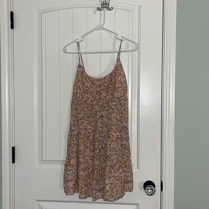 Says it’s a large but is only a little baggy on a size small person